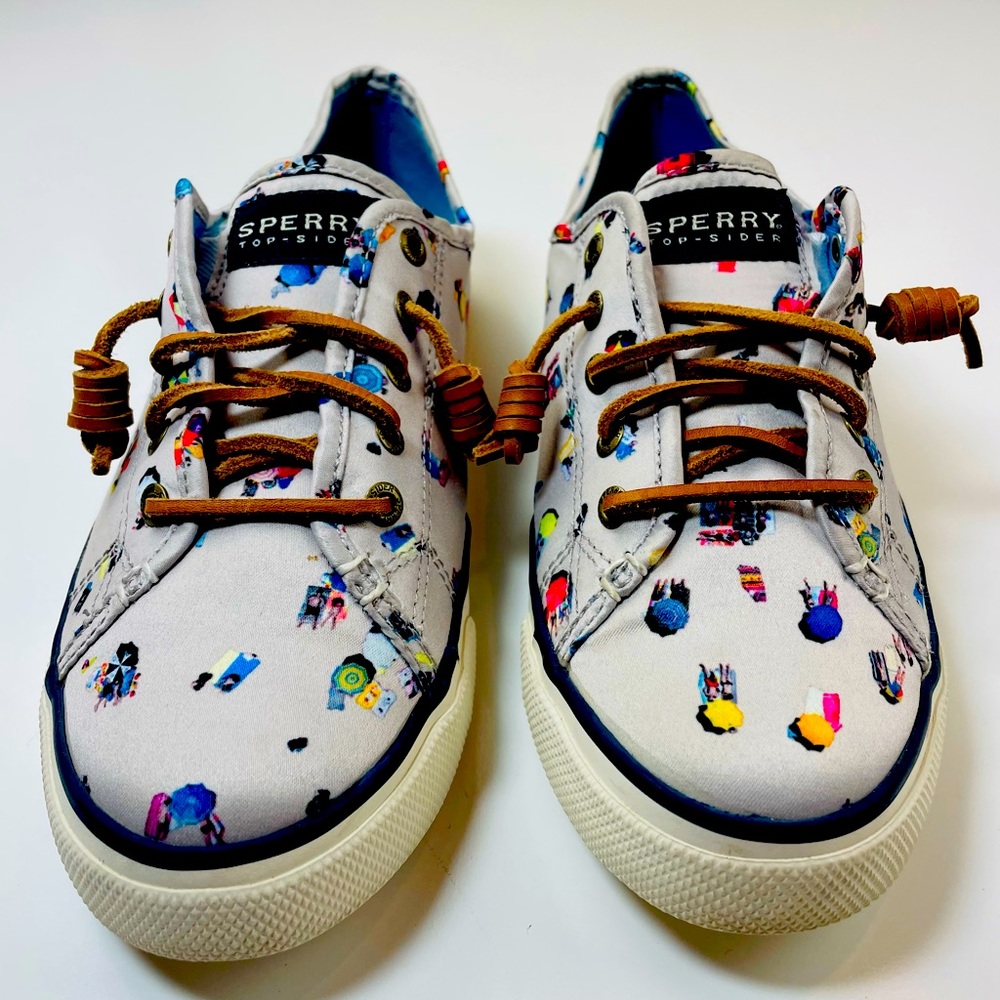 Sperry Top Sider Light Silver with Colorful Beach Umbrellas STS91568 - Picture 2 of 12